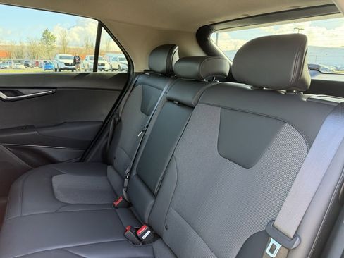 Used 2025 Kia Niro EX image 30