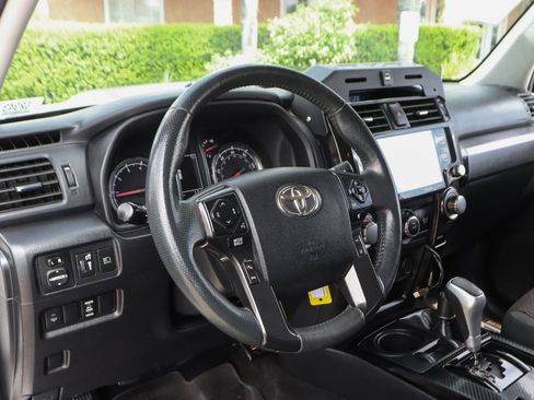 Used 2020 Toyota 4Runner TRD Off-Road AWD/4WD image 20