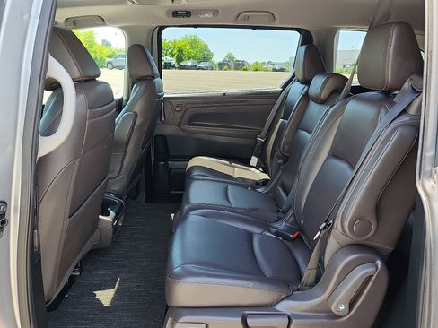 Used 2023 Honda Odyssey Touring image 10