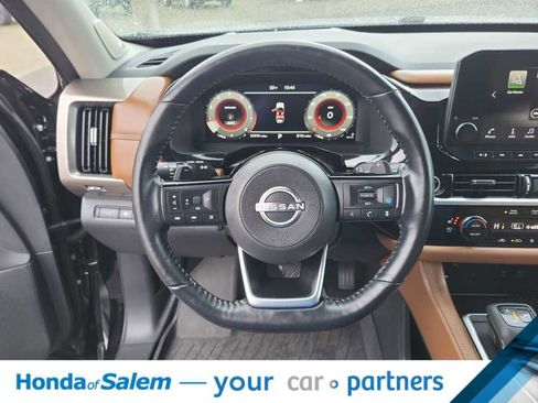 Used 2022 Nissan Pathfinder Platinum w/ Cargo Package image 40