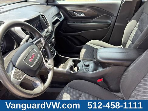 Used 2024 GMC Terrain SLE w/ Driver Convenience Package FWD image 12