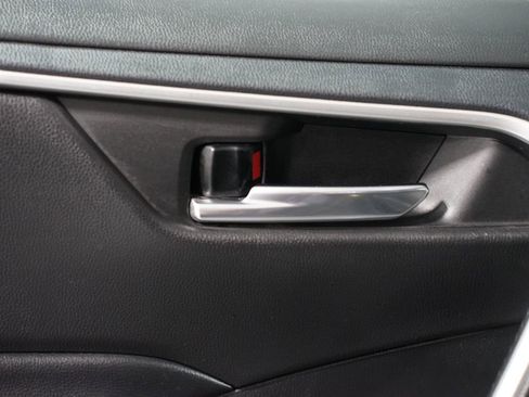 Certified 2022 Toyota RAV4 XLE image 31