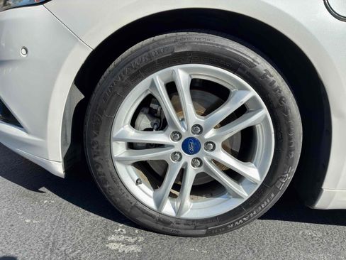 Used 2016 Ford Fusion Energi Titanium w/ Driver Assist Package FWD image 11