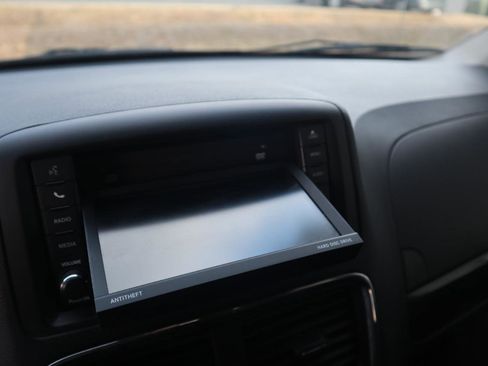 Used 2017 Dodge Grand Caravan SE image 66