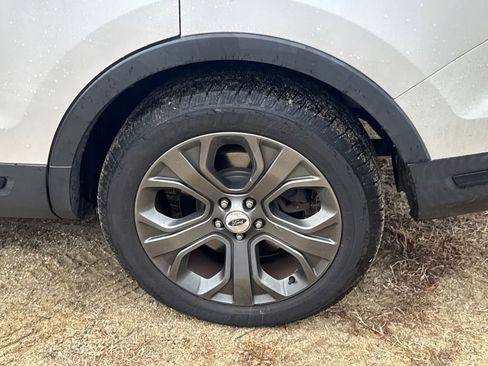 Used 2018 Ford Explorer Sport w/ Equipment Group 401A image 19