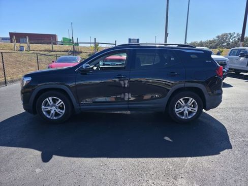 Used 2020 GMC Terrain SLE w/ Driver Convenience Package image 8