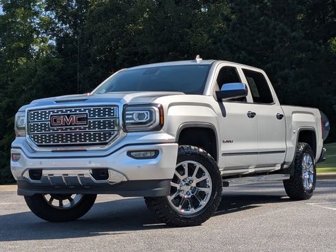 Used 2018 GMC Sierra 1500 Denali AWD/4WD image 4