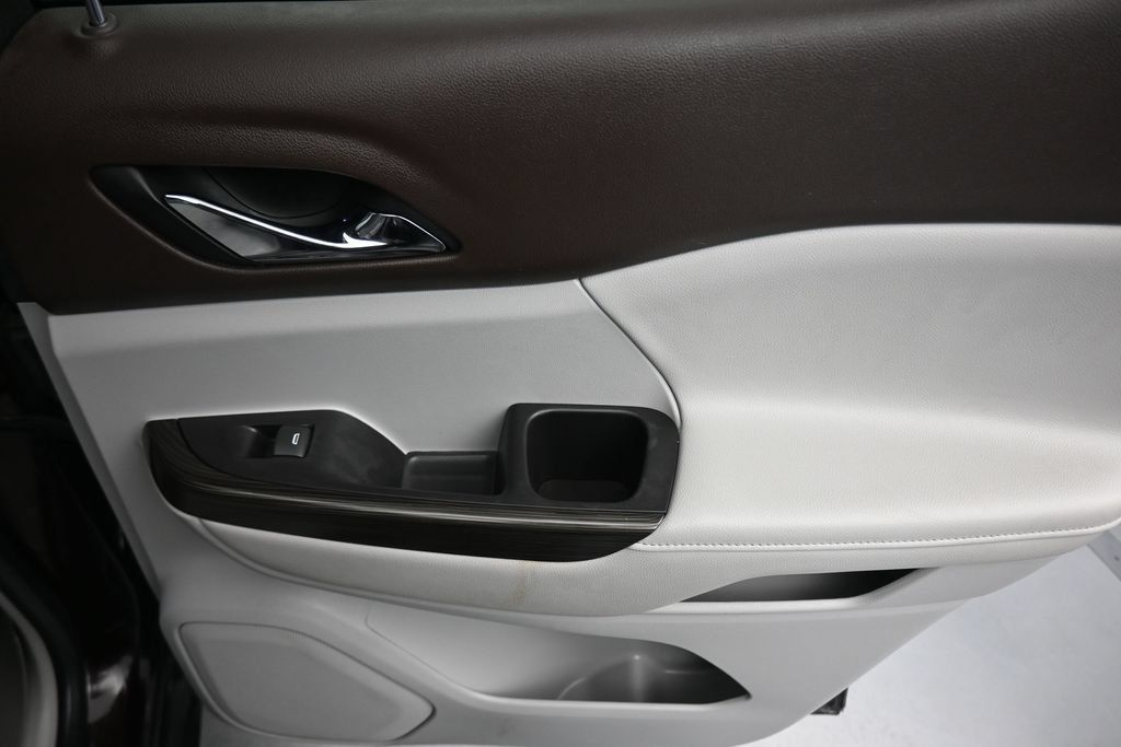 Used 2020 GMC Acadia SLT w/ Trailering Package FWD image 47