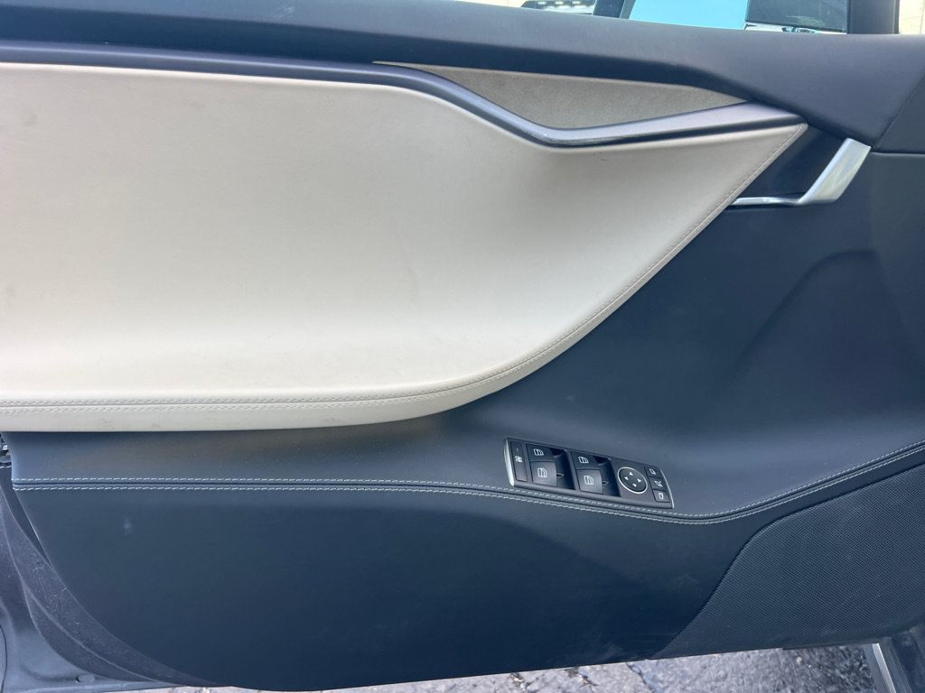 Used 2020 Tesla Model S Long Range Plus AWD/4WD image 10