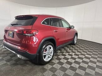 Used 2021 Mercedes-Benz GLA 250 4MATIC video 3