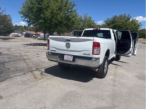 Used 2022 RAM 2500 Big Horn w/ Level A Equipment Group AWD/4WD image 13