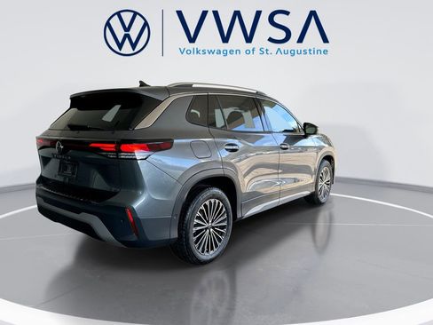 New 2026 Volkswagen Tiguan S FWD image 7