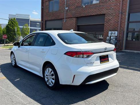 Used 2021 Toyota Corolla LE FWD image 11