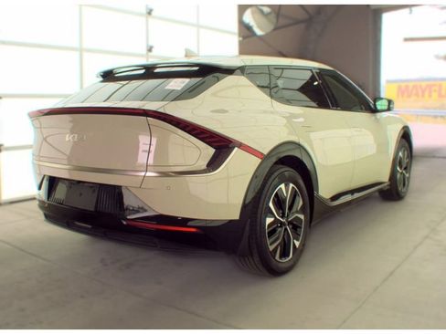 Used 2023 Kia EV6 Wind AWD/4WD image 4