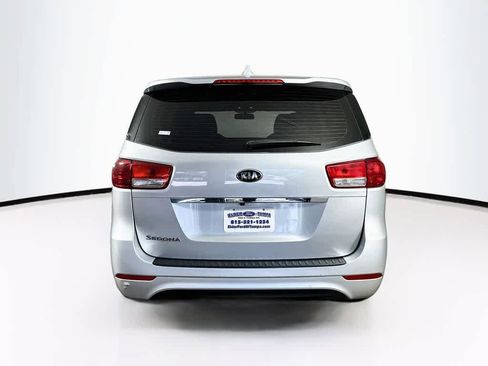 Used 2018 Kia Sedona L FWD image 5