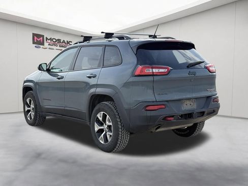 Used 2015 Jeep Cherokee Trailhawk AWD/4WD image 7