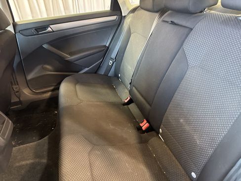 Used 2012 Volkswagen Passat 2.5 S FWD image 16
