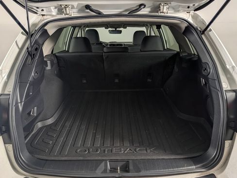 Used 2019 Subaru Outback 3.6R Limited AWD/4WD image 17