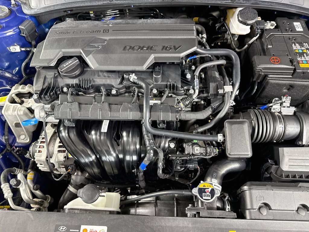 Certified 2025 Hyundai Elantra Sport FWD image 31