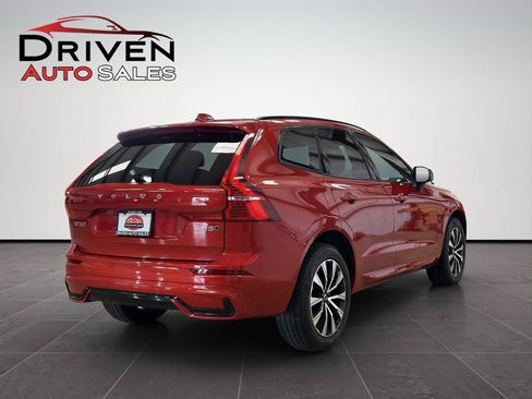 Used 2024 Volvo XC60 B5 Core AWD/4WD image 6
