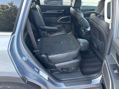 Used 2025 Kia Telluride S FWD image 54
