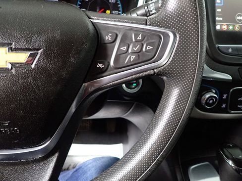 Used 2019 Chevrolet Equinox LS w/ LS Convenience Package image 24