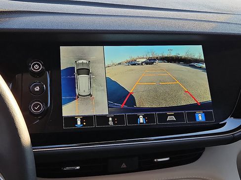 Used 2022 Buick Envision Avenir w/ Technology Package II image 19