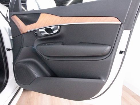 Certified 2025 Volvo XC90 B6 Plus w/ Protection Package Premier image 29