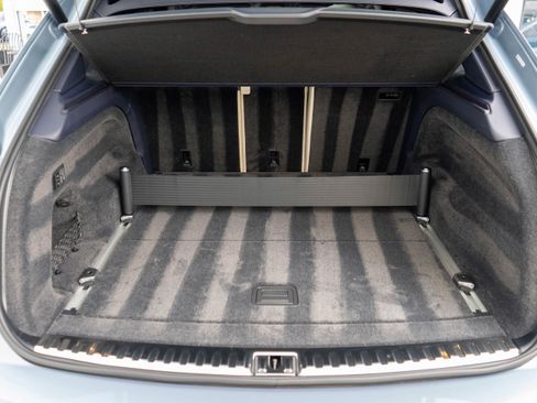 Used 2023 Bentley Bentayga image 39