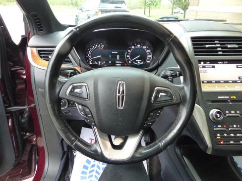 Used 2017 Lincoln MKC Select AWD/4WD image 23