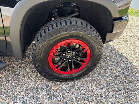 Used 2025 Chevrolet Silverado 1500 ZR2 w/ Technology Package AWD/4WD image 13