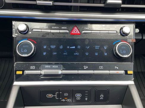 Used 2025 Hyundai Santa Fe Limited FWD image 33