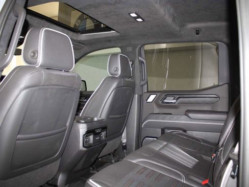 Used 2024 GMC Sierra 1500 AT4X AWD/4WD image 15