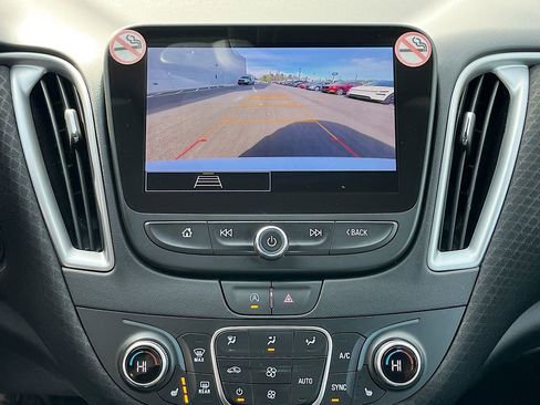 Used 2025 Chevrolet Malibu LT image 23