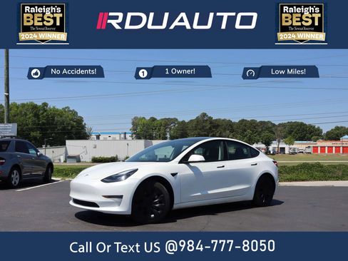 Used 2023 Tesla Model 3 Standard Range RWD image 1