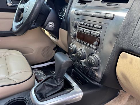 Used 2009 HUMMER H3 Luxury AWD/4WD image 32