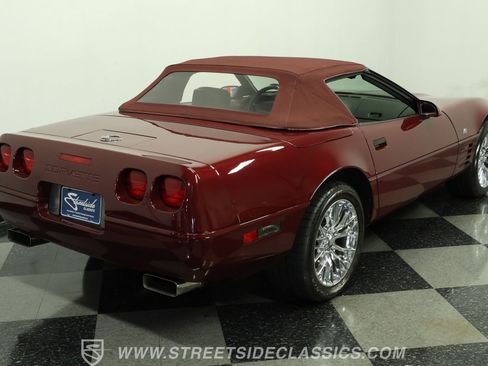 Used 1993 Chevrolet Corvette Convertible RWD image 11