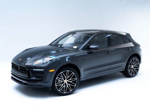 Certified 2025 Porsche Macan AWD/4WD image 1
