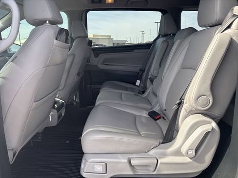 Used 2024 Honda Odyssey Touring image 13