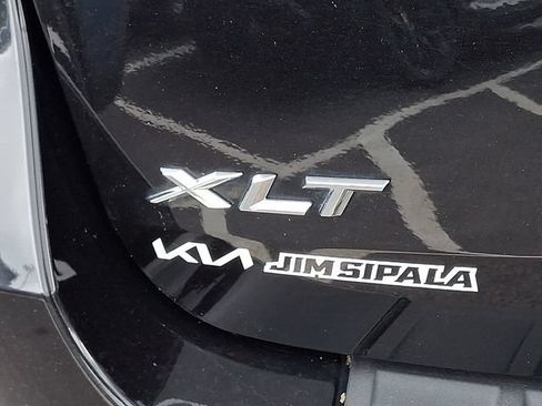 Used 2020 Ford Explorer XLT w/ Equipment Group 202A AWD/4WD image 30