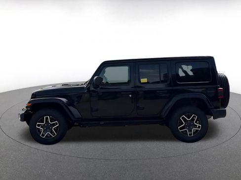 Used 2025 Jeep Wrangler Unlimited Sahara AWD/4WD image 8