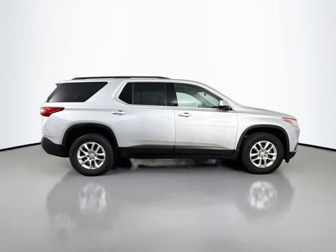 Used 2020 Chevrolet Traverse LT FWD image 8