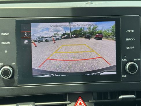 Used 2024 Kia Sportage LX FWD image 23