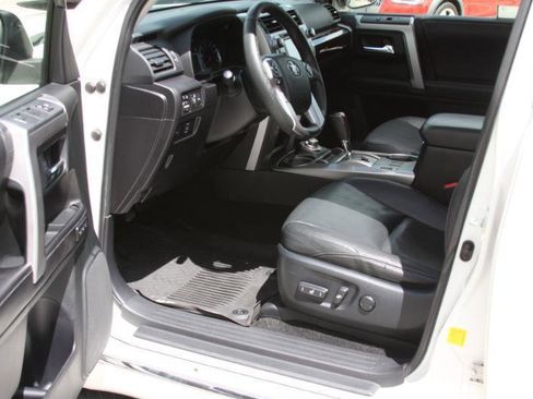 Used 2016 Toyota 4Runner Limited AWD/4WD image 21