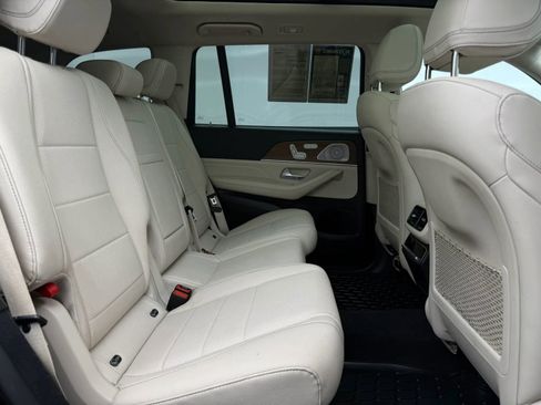 Used 2022 Mercedes-Benz GLS 450 4MATIC image 23