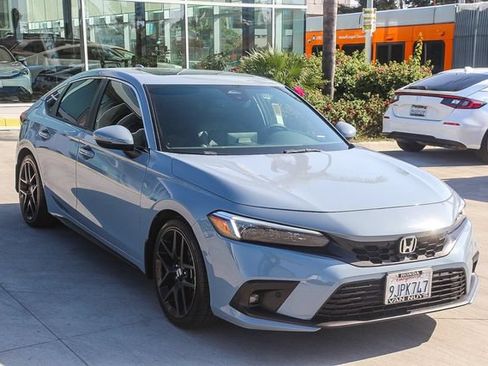 Used 2024 Honda Civic Sport Touring image 3