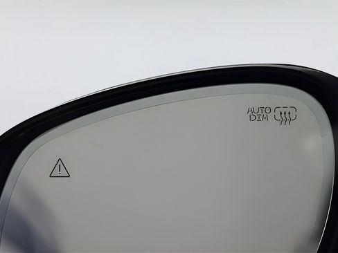 Used 2024 Genesis G70 2.5T w/ Sport Prestige Package image 43