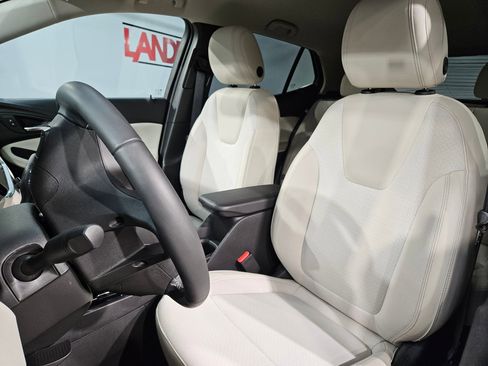 Used 2023 Buick Encore GX Preferred w/ Cold Weather Comfort Package FWD image 22