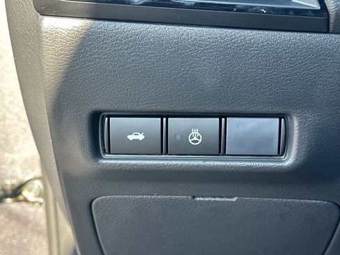 New 2026 Nissan Sentra SV w/ SV Convenience Package FWD image 32