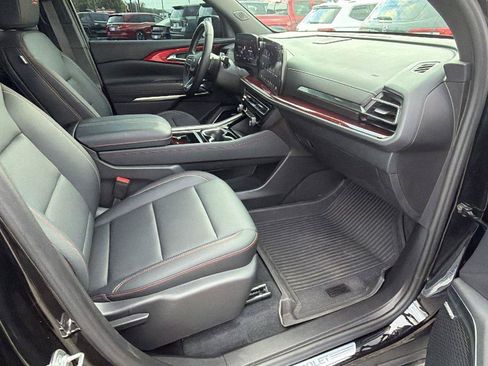 Used 2024 Chevrolet Traverse Z71 w/ Enhanced Driving Package AWD/4WD image 20